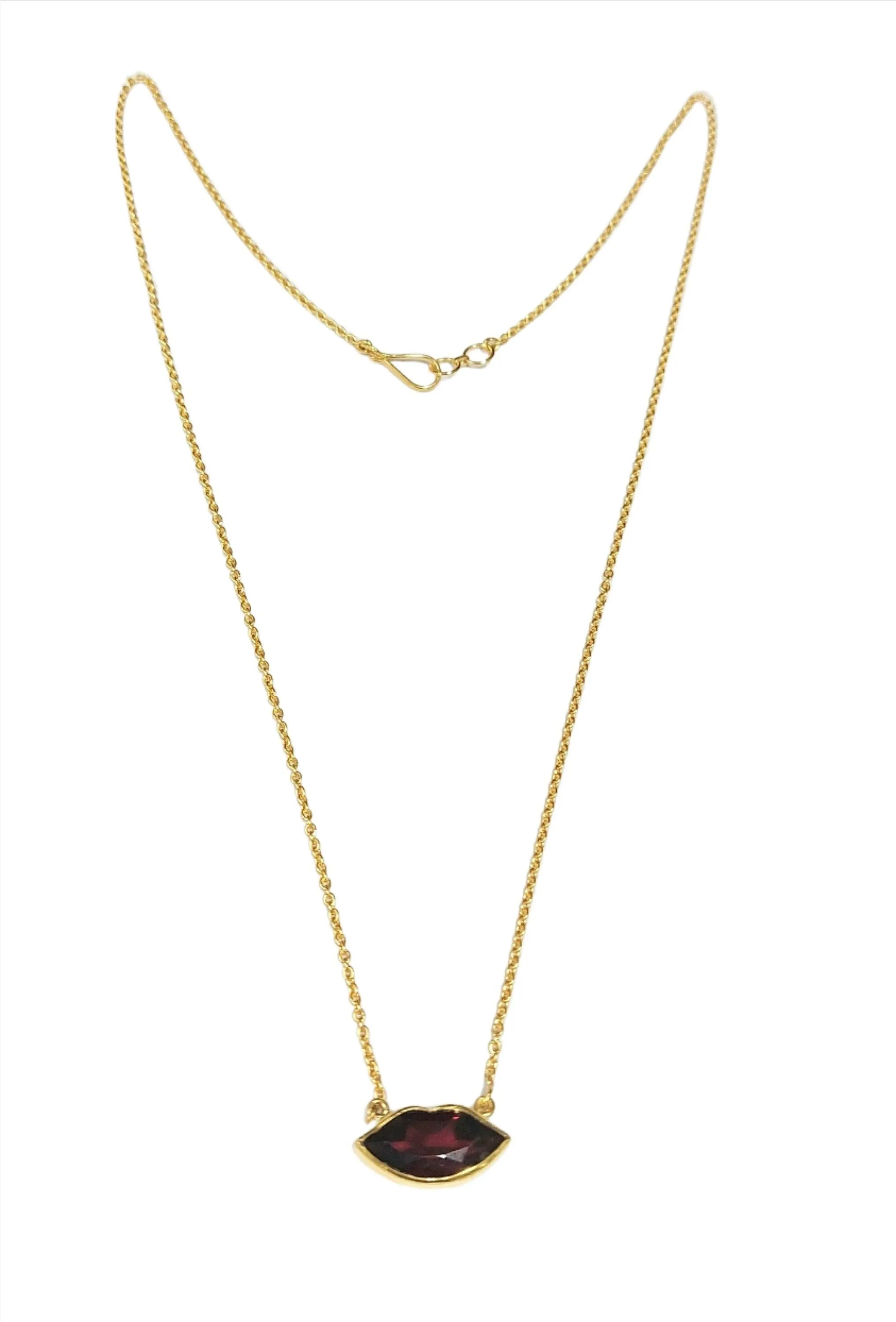18k Gold Garnet Necklace Chain - Lips Shape Pendant