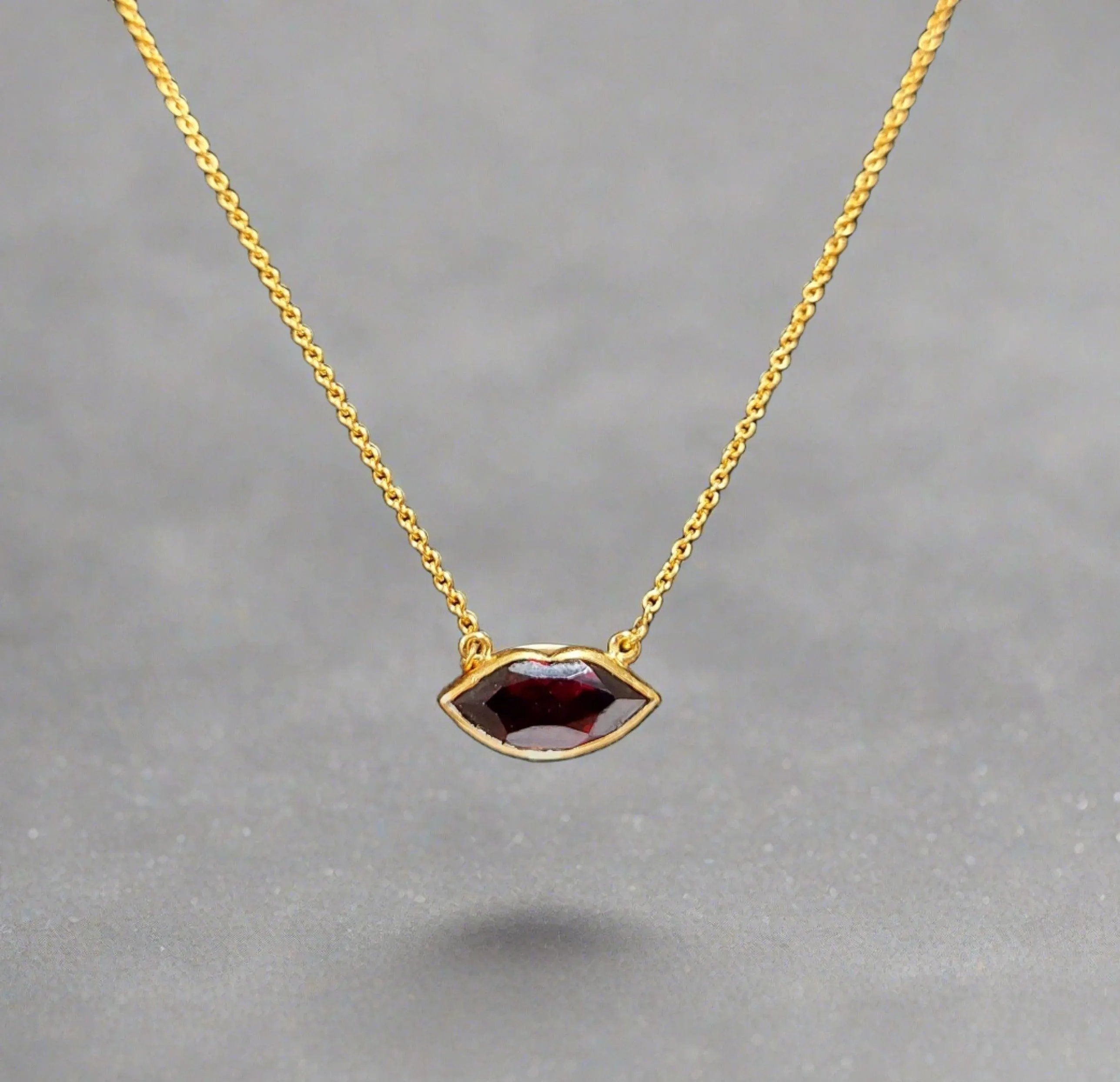18k Gold Garnet Necklace Chain - Lips Shape Pendant