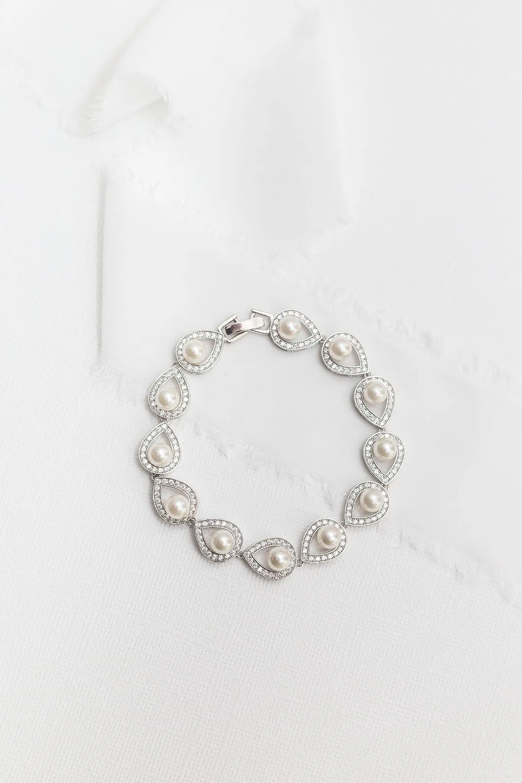 Annabel Pearl Jewelry Set