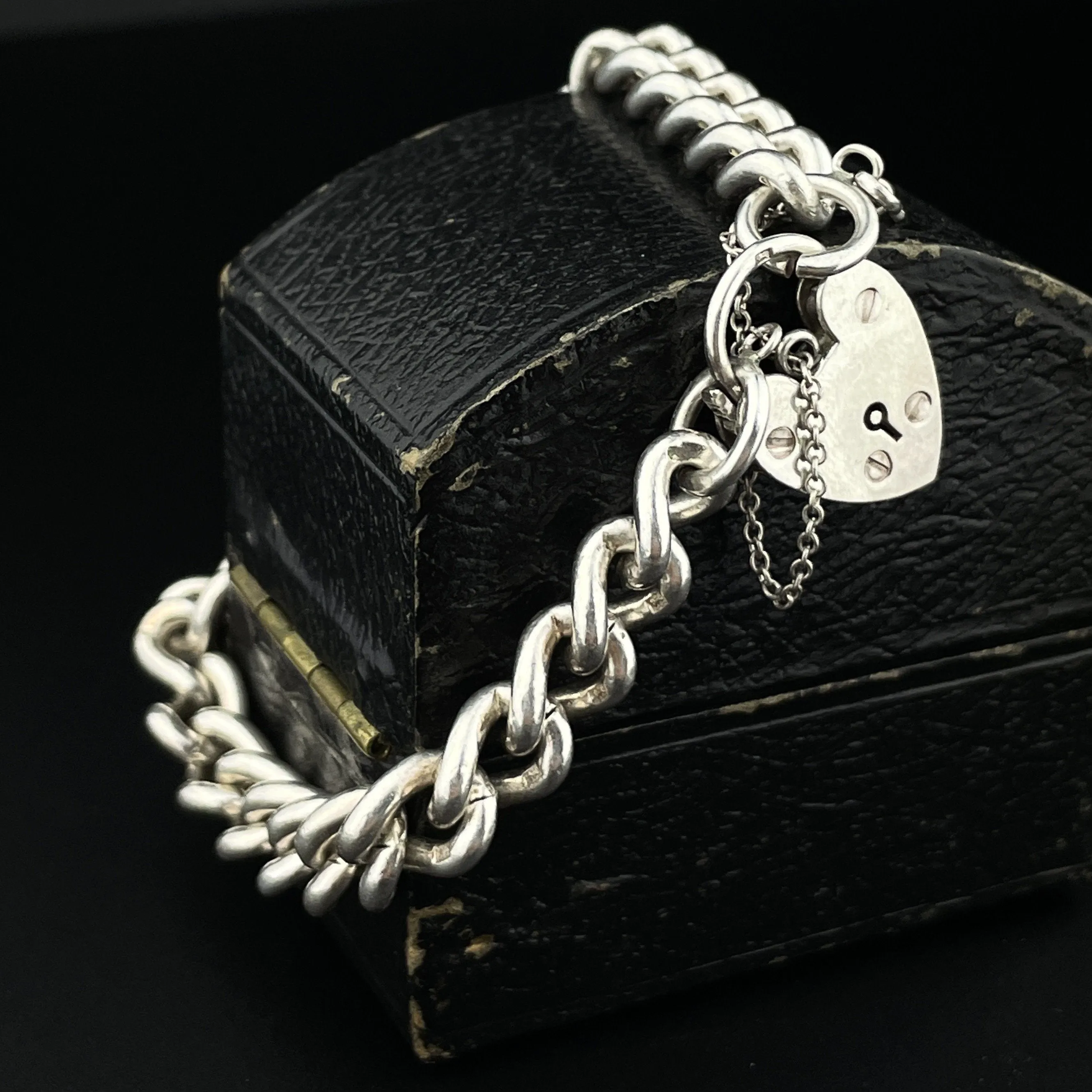 Antique Silver English Heart Padlock Curb Chain Bracelet