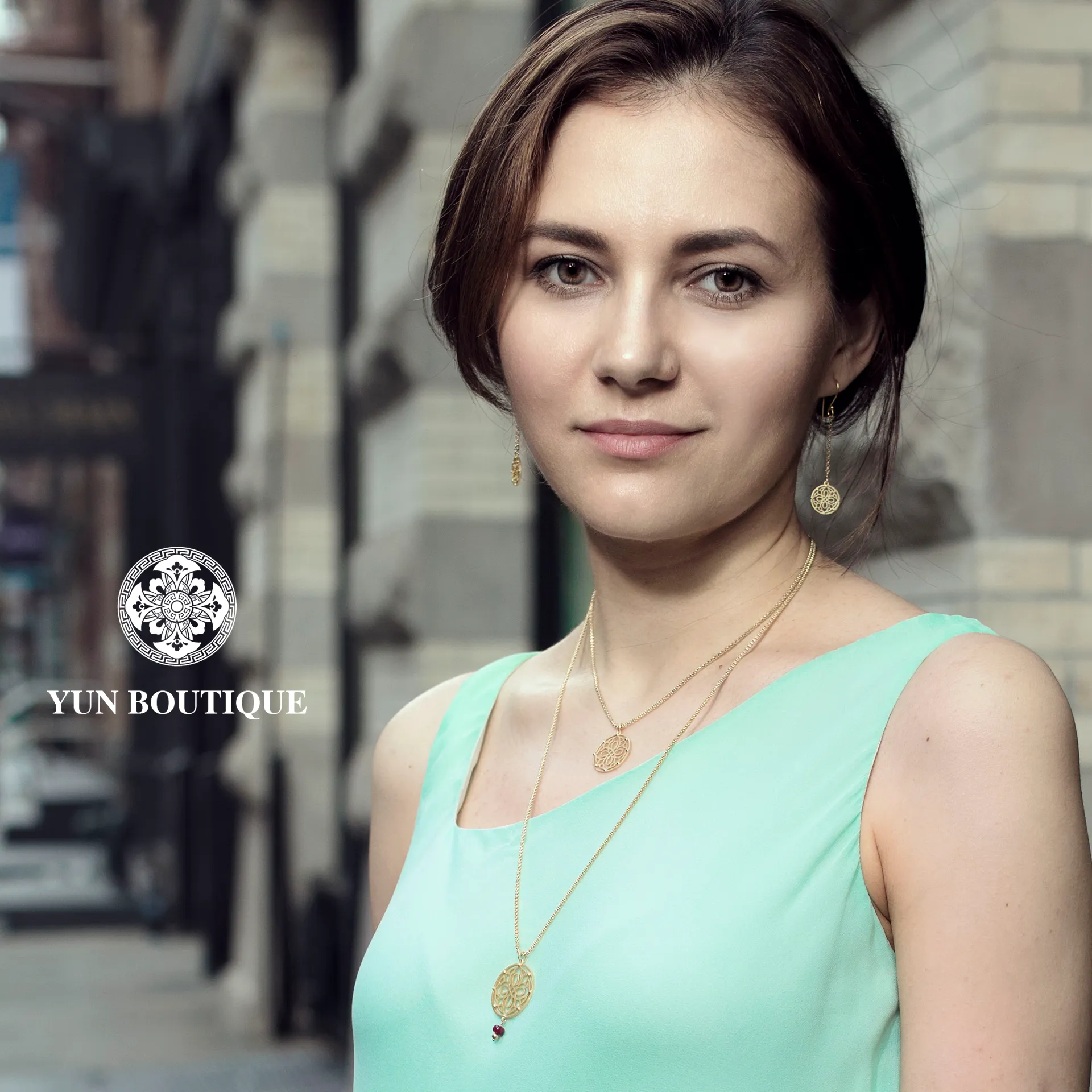 Auspicious Origin Medium Pendant Necklace Gold