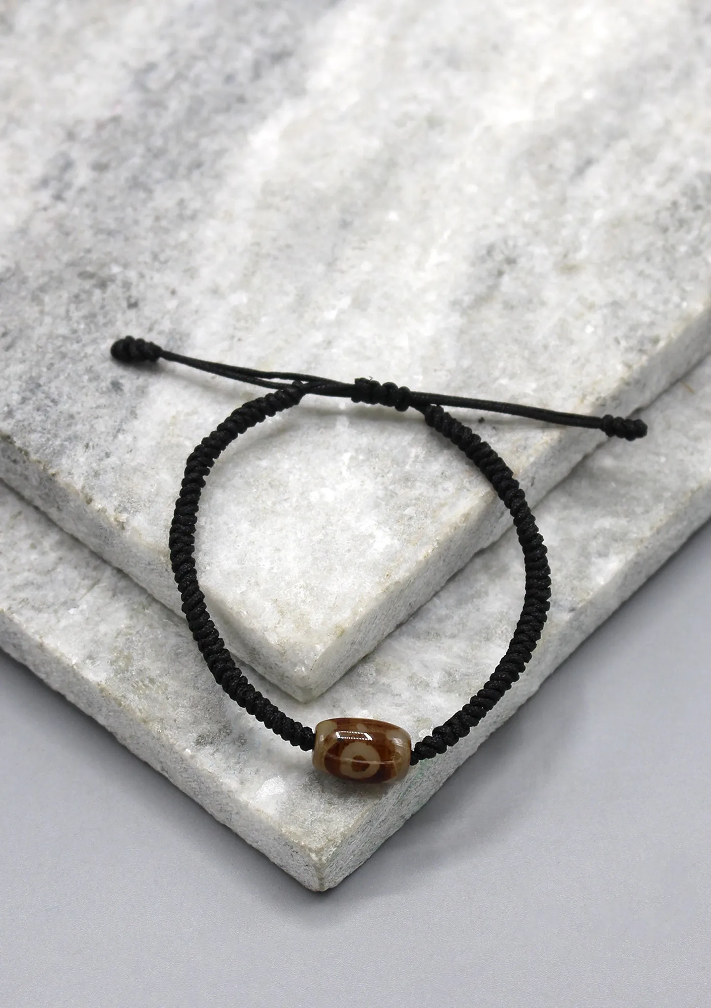 Black Color Lucky Knots Bracelet with Dzi Bead
