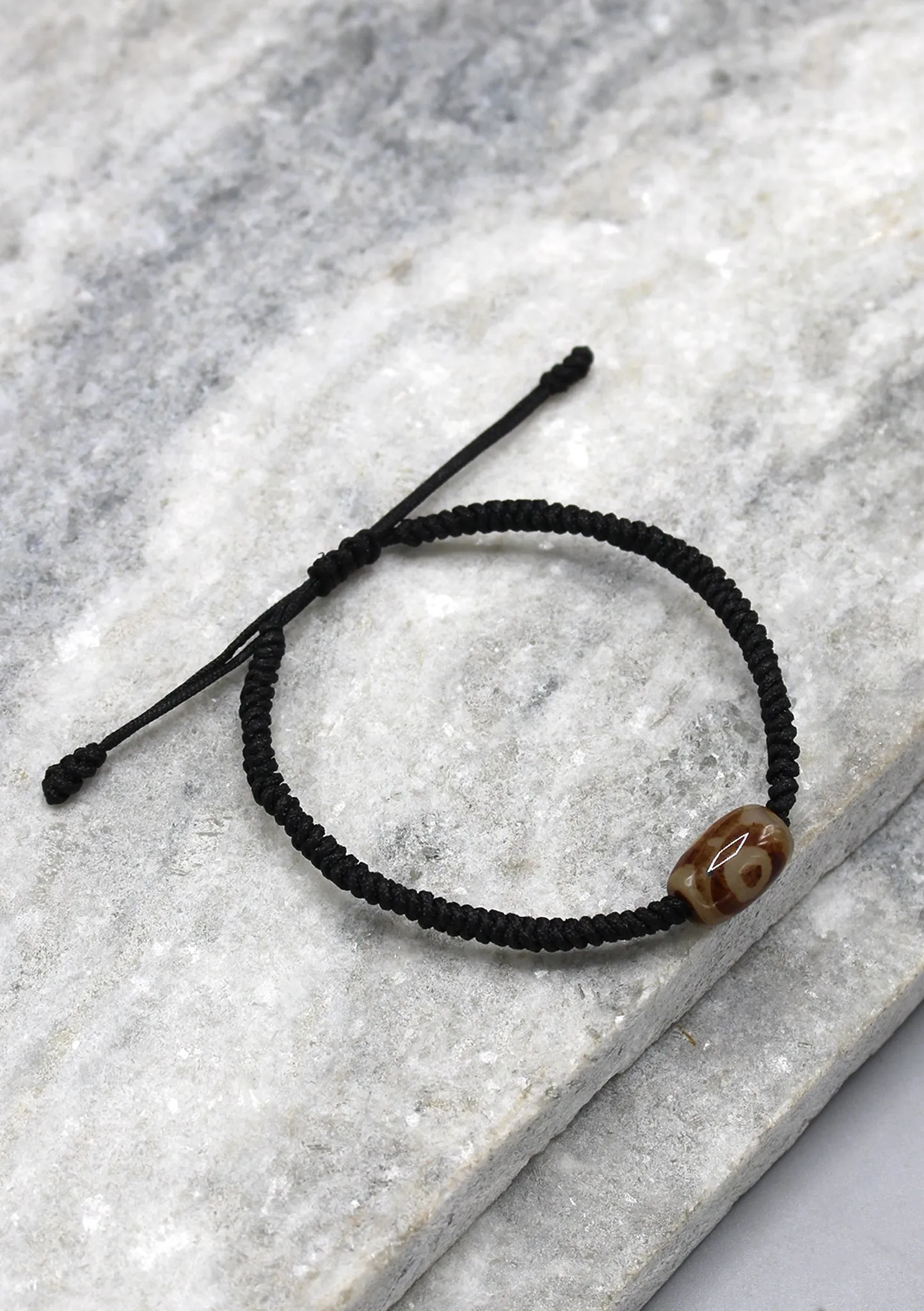 Black Color Lucky Knots Bracelet with Dzi Bead