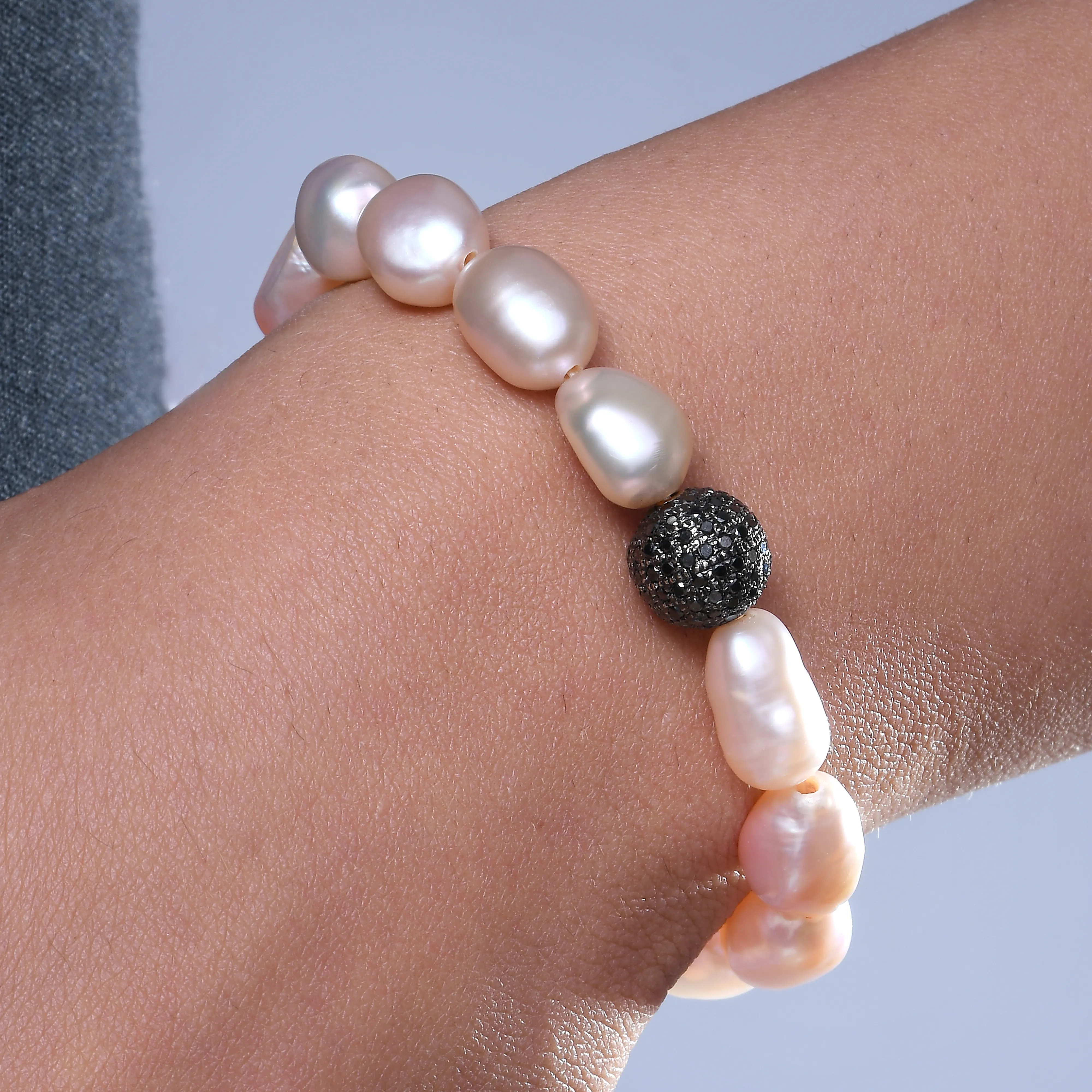 Black Diamond Roundule Pearl Bracelet