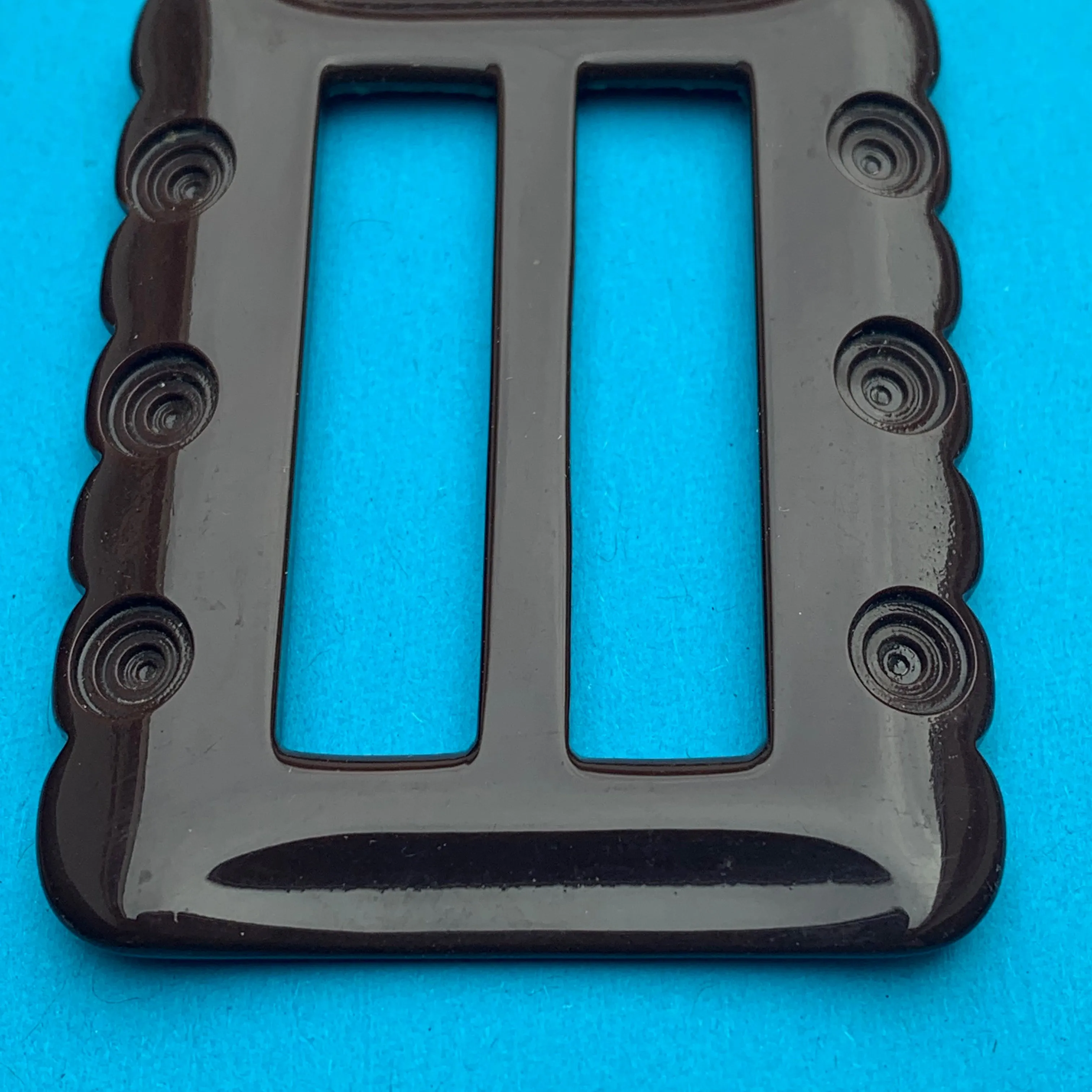 Comforting Dark Shiny Bakelite Brown 1940s 6cm Belt Buckle