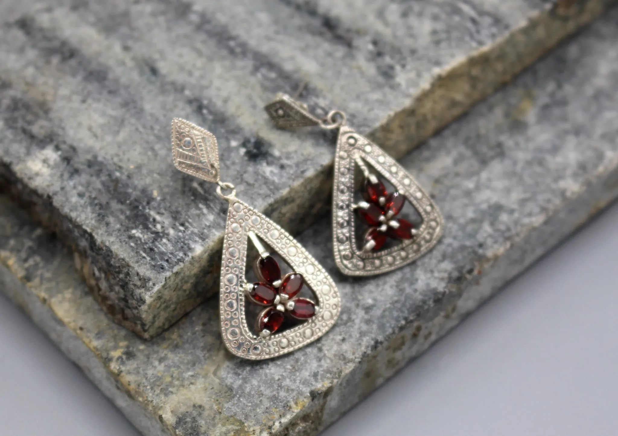 Fine Carving Garnet Inlaid Sterling Silver Dangle Earrings