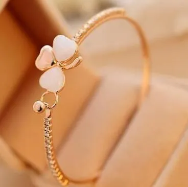 Korean Clover Cat's Eye Diamond Bracelet