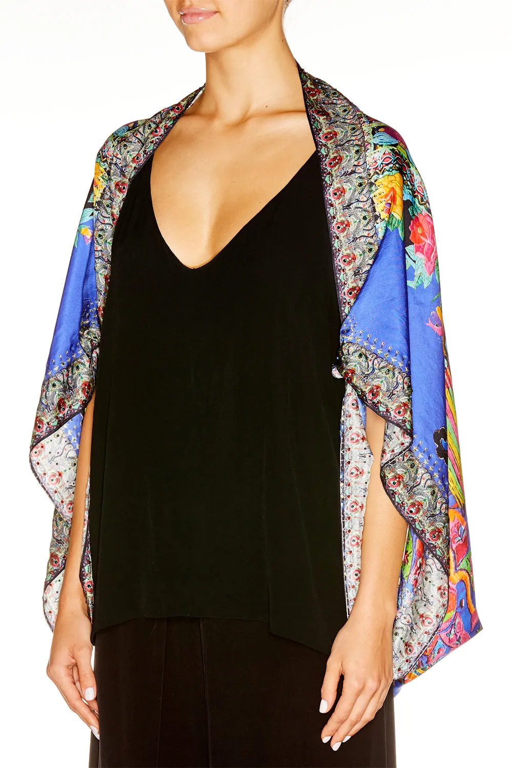 LARGE SQUARE SCARF PRETTY PRECESSION