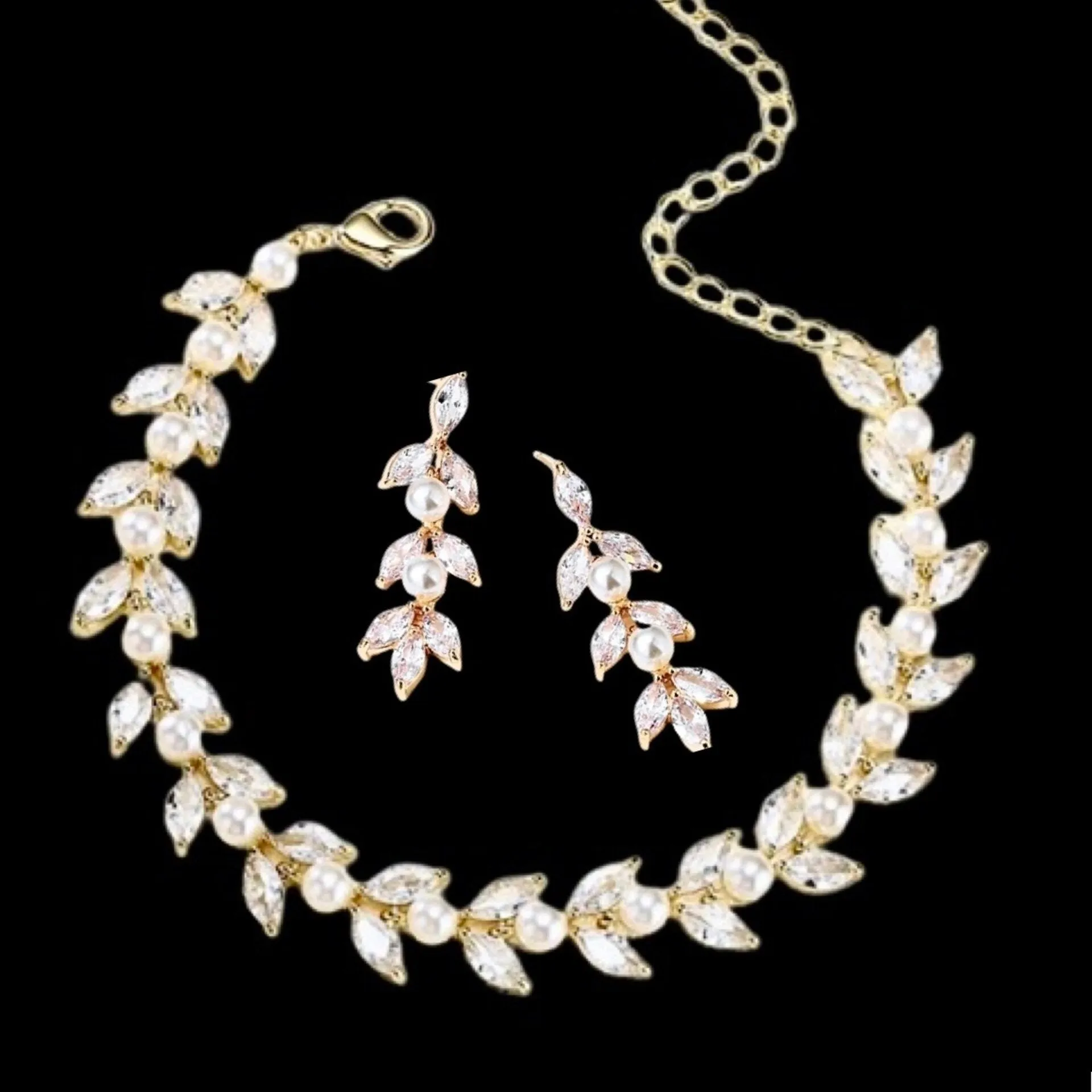 "Sadie" - Pearl Bridal Bracelet - Available in Silver, Rose Gold and Yellow Gold
