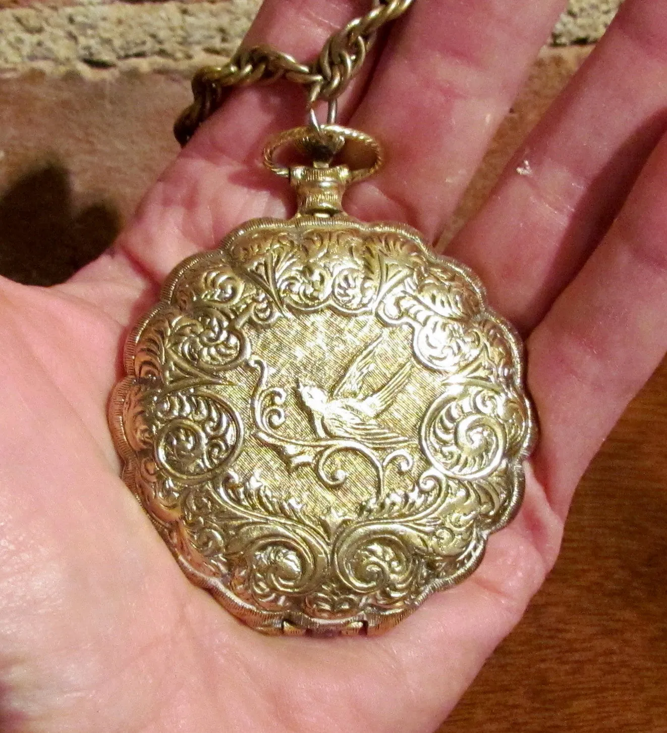 Watch Compact Necklace Max Factor Bird Pocket Watch Powder Compact Pendant Necklace