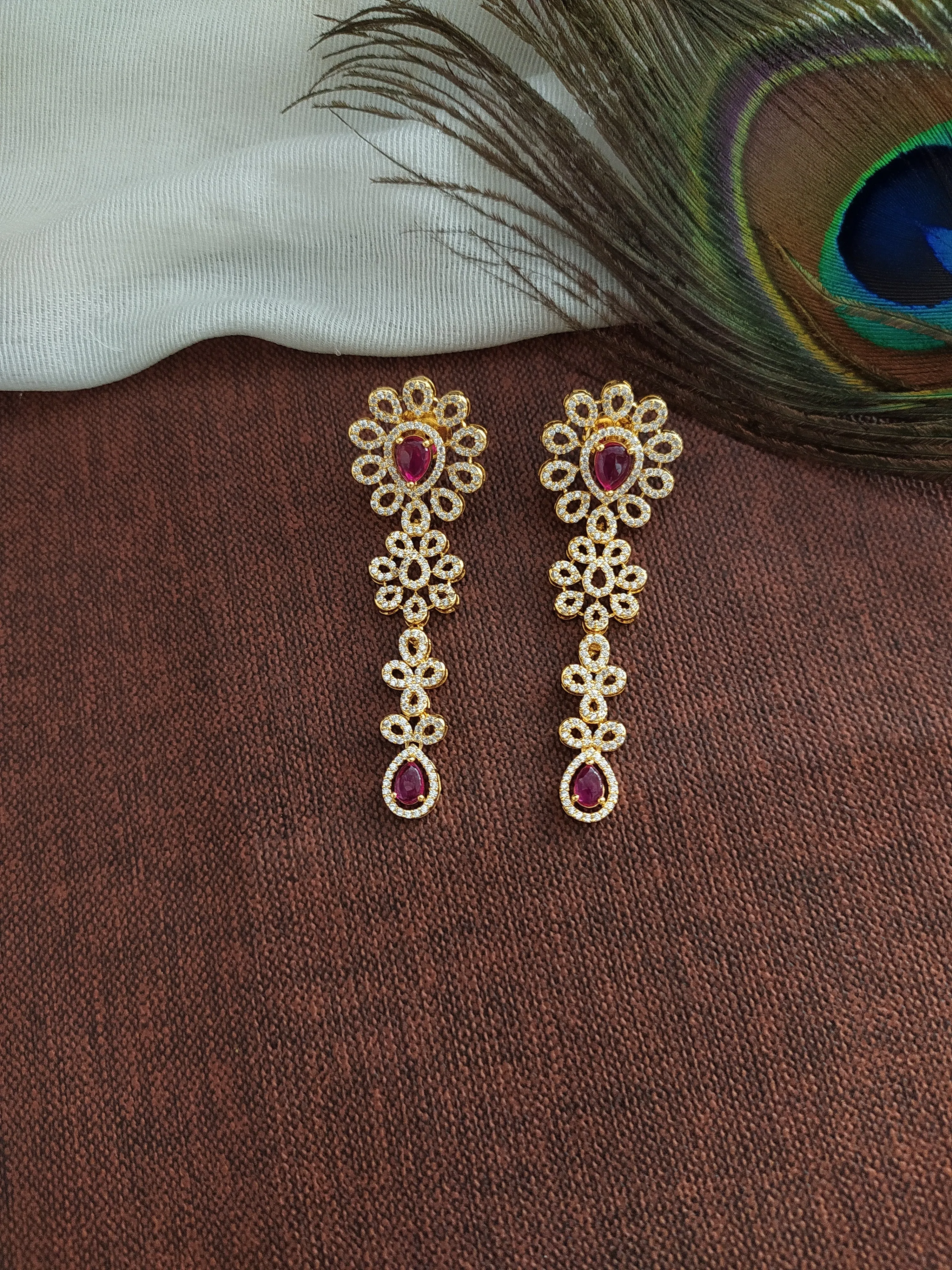 Zircon Ruby Necklace Set With Beautiful Stone Dangling