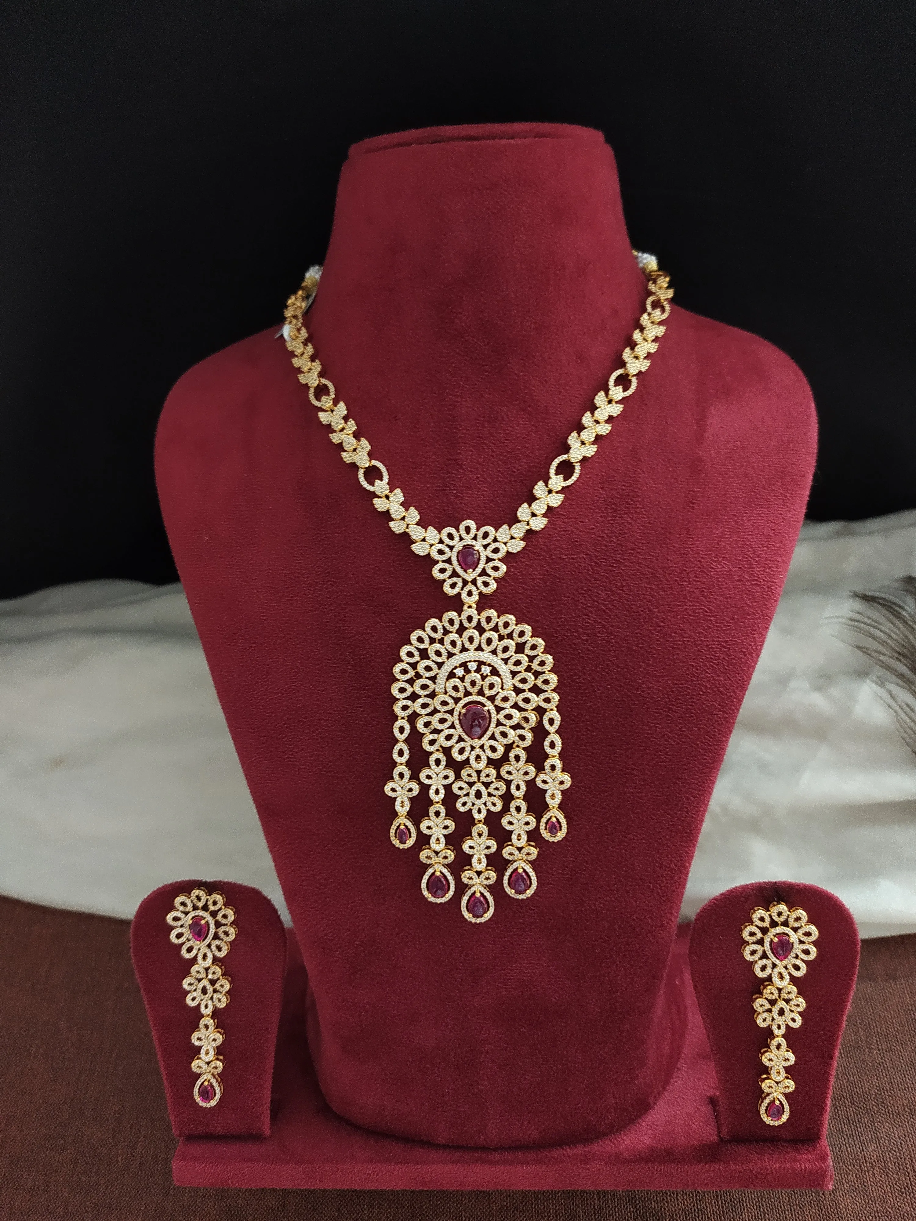 Zircon Ruby Necklace Set With Beautiful Stone Dangling